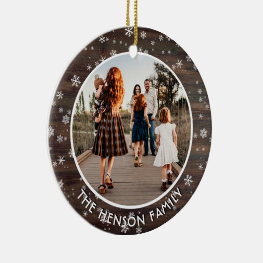 木の素朴スノーフレークのクリスマスファミリー写真 セラミックオーナメント (右)