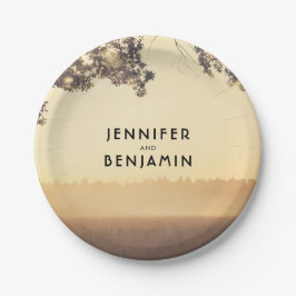 木の素朴枝とストリングライト ペーパープレート