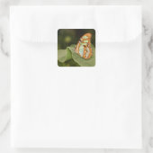 木の葉の上に浮かぶマラ色の蝶 スクエアシール (バッグ)