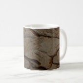 木の表面(茶色と黒) コーヒーマグカップ (正面右)