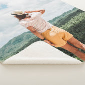 木の近くに立つ人 シェルパブランケット (3/4)