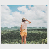 木の近くに立つ人 ラッピングペーパー (フラット)