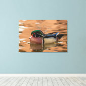 木の鴨が水中を泳ぐ キャンバスプリント (インサイチュ (ウッドフロア))