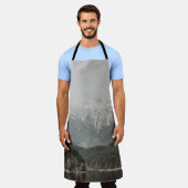 木や山の風景 エプロン (着用した状態)