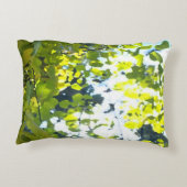 木を通した日光 アクセントクッション (裏面)