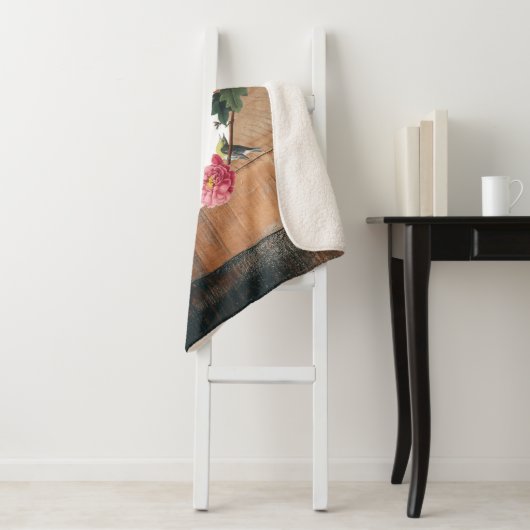 木モノグラムの素朴ヴィンテージ花 シェルパブランケット (インサイチュ)