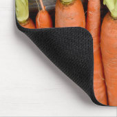 木上のニンジン マウスパッド (コーナー)