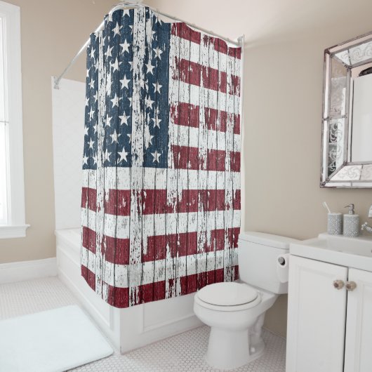 木動揺してに浮かぶ米国国旗 シャワーカーテン (インサイチュ)