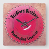 木工パーソナライズされた赤丸鋸刃 スクエア壁時計 (正面)