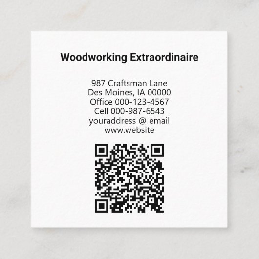 木工職人による木目テクスチャQRコードの仕上げ スクエア名刺 (裏面)