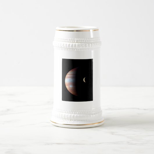 木星ガス巨星惑星とイオガリレオ衛星 ビールジョッキ (中央)
