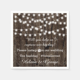 木材とハッシュタグの光の結婚列 スタンダードカクテルナプキン