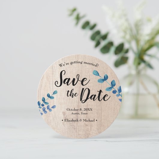 木材とユーカリの婚約写真の日付を保存 招待状 (スタンド正面)