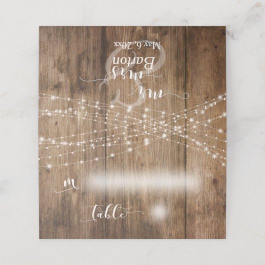 木材と素朴照明の国の結婚式 プレイスカード (外部開封)