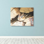 木材の中のチップムンク キャンバスプリント (インサイチュ (ウッドフロア))