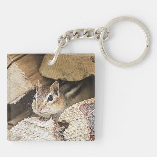 木材の中のチップムンク キーホルダー (裏面)