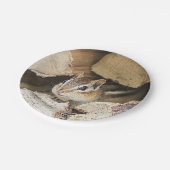 木材の中のチップムンク ペーパープレート (アングル)