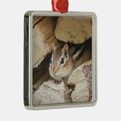 木材の中のチップムンク メタルオーナメント (右)