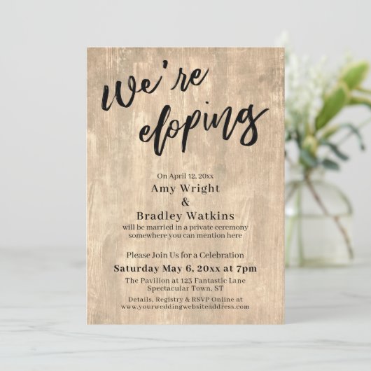 木材の手書きタイポグラフィを駆け落とし淡い色の中 招待状 (スタンド正面)