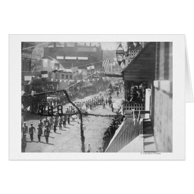 木材の祝完成の国民 (正面横)