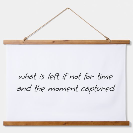 木材トッ離れプウォールタペストリーとは 吊り下げ型タペストリー (正面)