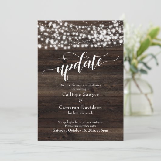 木材素朴と照明が延期さ結婚れる更新カード 招待状 (スタンド正面)