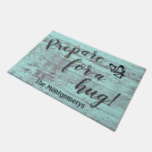 木材素朴名前をカスタムするおもしろいがハグの準備をする ドアマット (アングル)