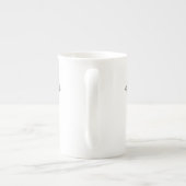 木材5周結婚年記念の夫婦 ボーンチャイナマグカップ (裏面)