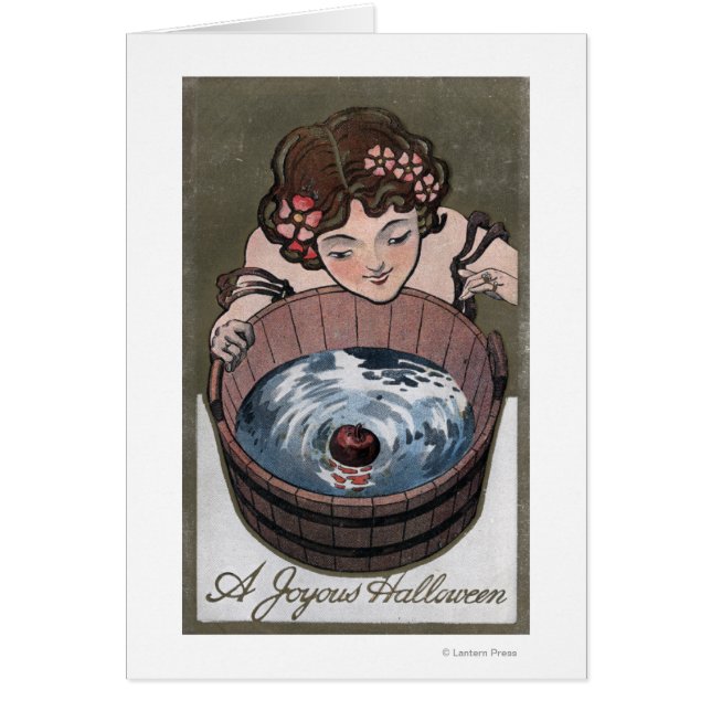 木樽を覗いている女性 (正面)