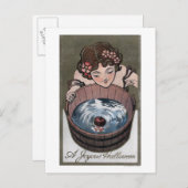 木樽を覗く女性 ポストカード (正面/裏面)