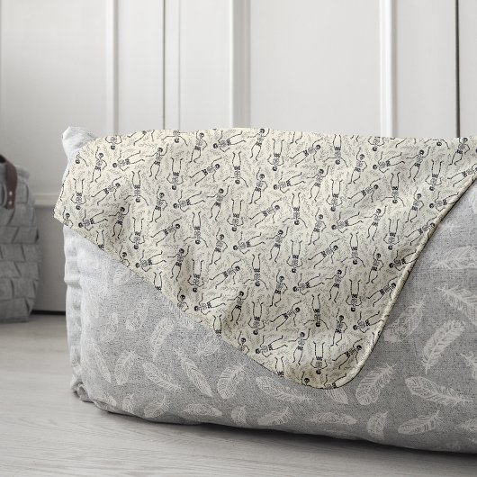 木炭とベージュ色ニュートラルハロウィーンスケルトンパターン シェルパブランケット