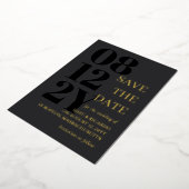 木炭と金ゴールドタイポグラフィ結婚式の日付を保存 箔招待状 (回転した状態)