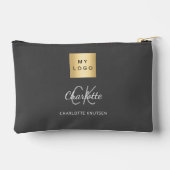 木炭グレーのビジネスロゴ名モノグラム アクセサリーポーチ (裏面)