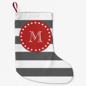 木炭グレー白ストライプ色パターン、赤モノグラム スモールクリスマスストッキング (正面)