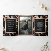木炭ブラックマーブルバラゴールドフォイル結婚フォト 三つ折り招待状 (内部)