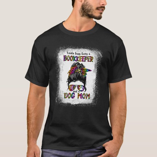 木田忙しは書記で犬母である Tシャツ (正面)