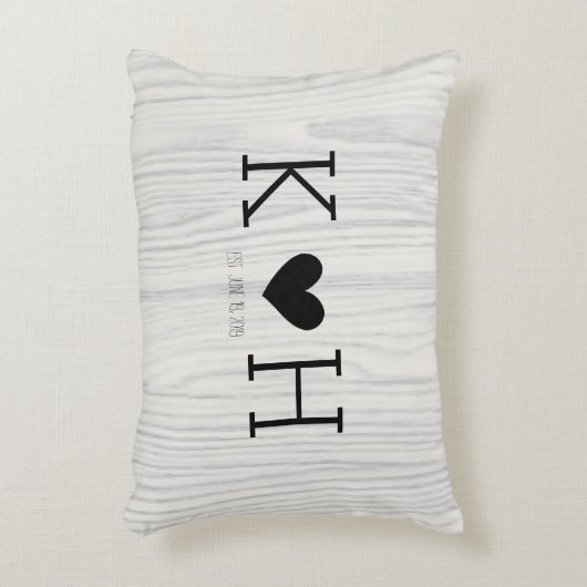 木目夫婦パーソナライズされたイニシャル結婚ズ アクセントクッション (正面(垂直))