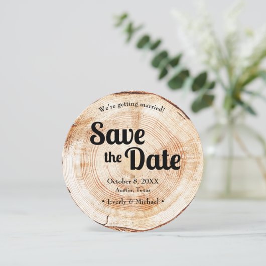 木目木のスタイリッシュ婚約写真ユニーク 招待状 (スタンド正面)