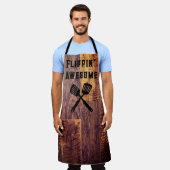 木目素朴模様 エプロン (着用した状態)