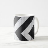 木目絵を描黒と白 コーヒーマグカップ (正面右)