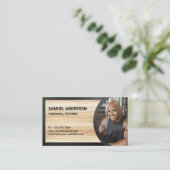 木目調のフィットネスパーソナルトレーナー写真 名刺 (スタンド正面)