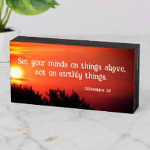 木箱の上のもの