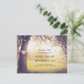 木素朴と彫りハート日付の保存 案内ポストカード (スタンド正面)