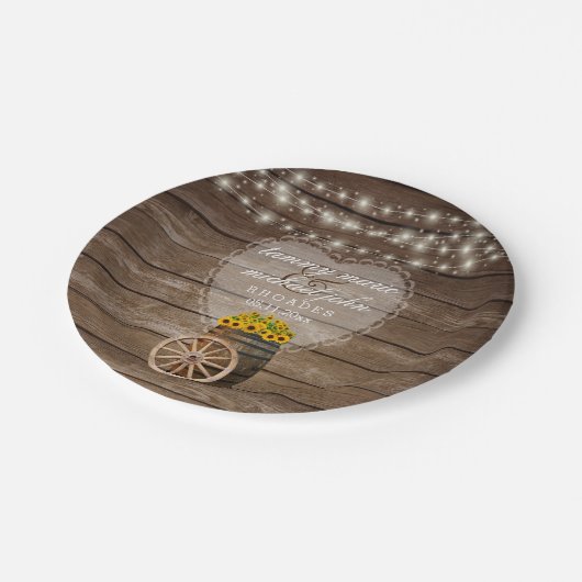 木素朴の樽と結婚ひまわりの花 ペーパープレート (アングル)