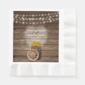 木素朴の樽と結婚ひまわりの花 縁ありランチョンナプキン (正面)