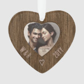 木素朴材のイニシャル- Carved Lookハート写真 オーナメント (正面)