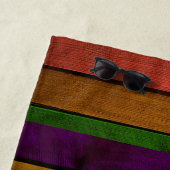 木色彩の鮮やかカラフルストライプの ビーチタオル (インサイチュ)