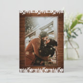 木製と白レースの写真 ウェディングアニバーサリー 招待状 (スタンド正面)