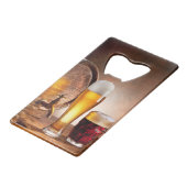 木製のテーブル2にビアグラス付きのビール樽 クレジットカード栓抜き (正面アングル)