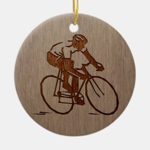 木製のデザインで刻まれるサイクリストのシルエット セラミックオーナメント